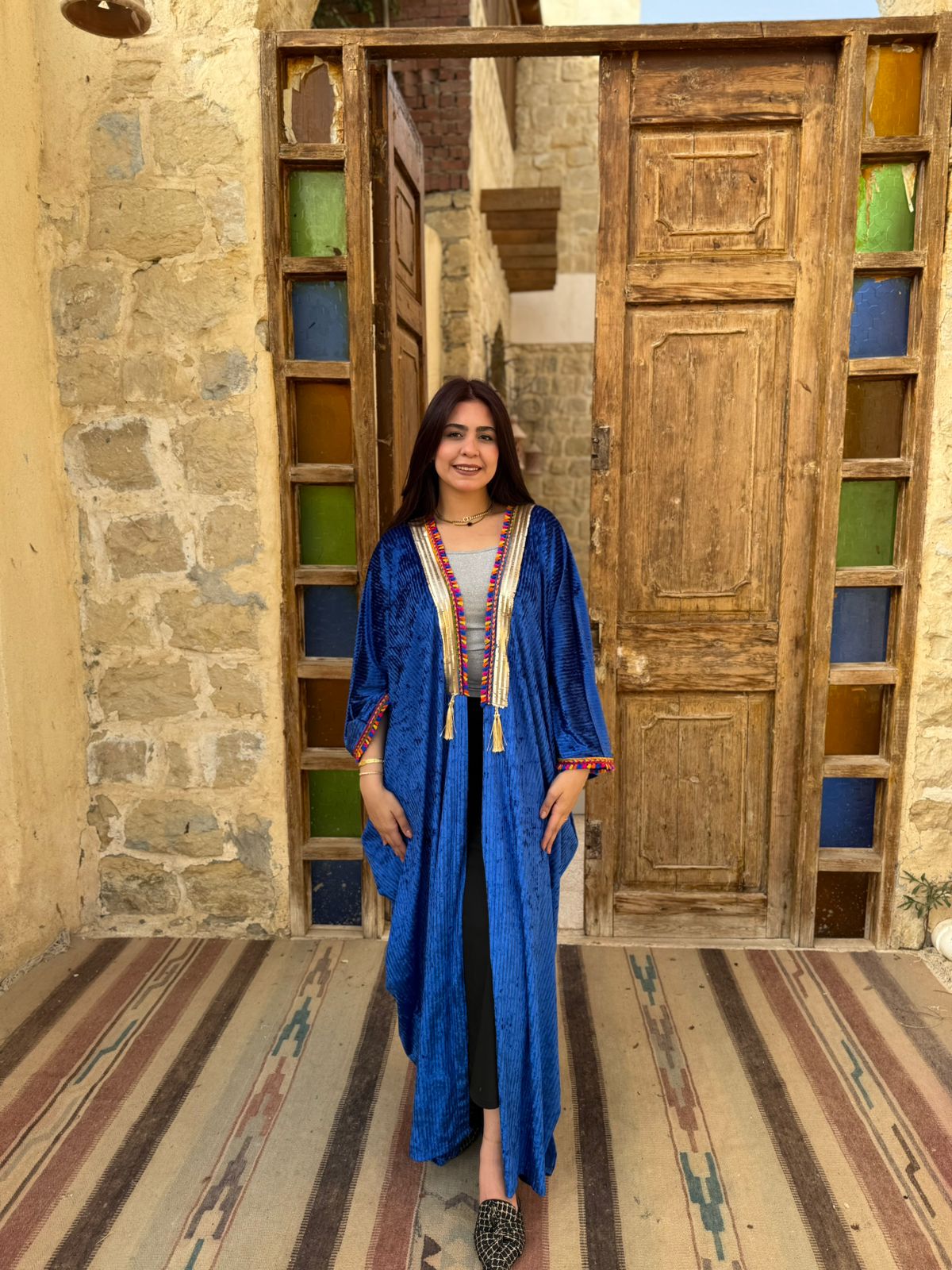 قفطان/كارديجان مخملي أزرق ملكي بتطريز بوهيمي